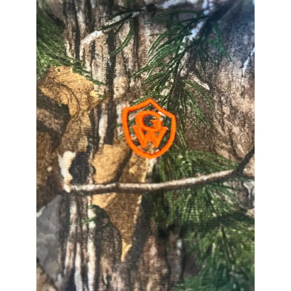 Realtree Camouflage Men's Sweater with Gray Accents - Picture 4 of 15